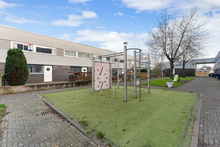 Photo 37 of Van der Voortvaart 17