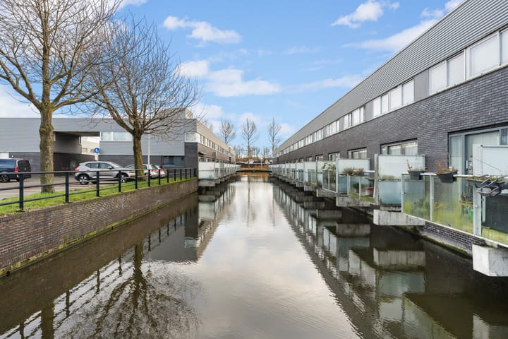 Photo 38 of Van der Voortvaart 17