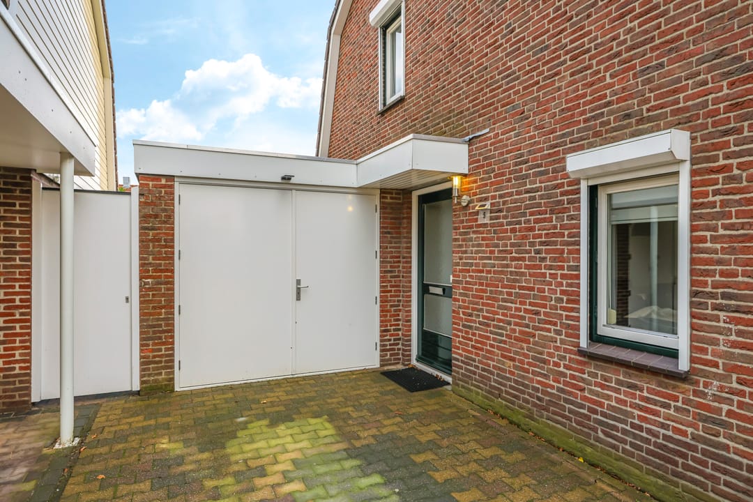 Photo 7 of Van Rooijenstraat 5