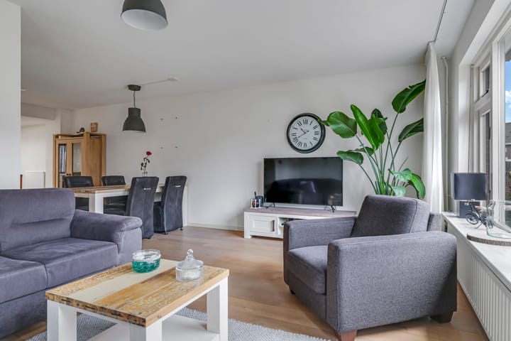 Foto 12 van Van Rooijenstraat 5