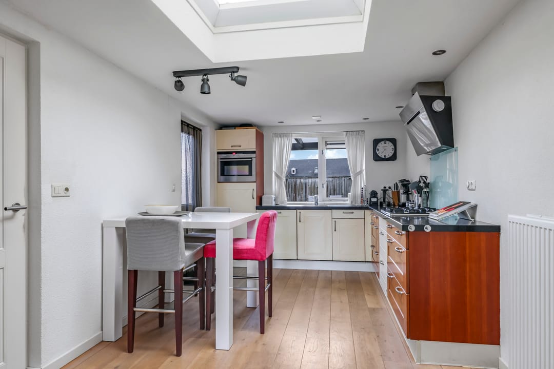 Photo 16 of Van Rooijenstraat 5