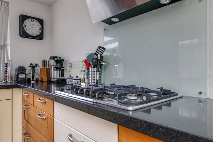 Foto 18 van Van Rooijenstraat 5