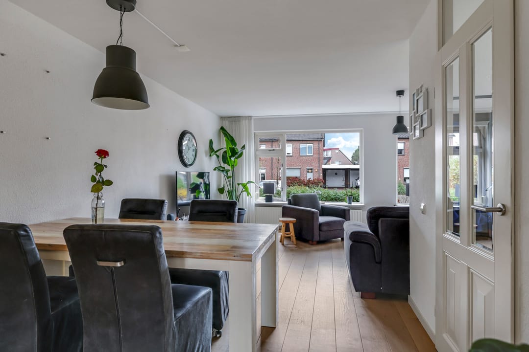 Photo 22 of Van Rooijenstraat 5