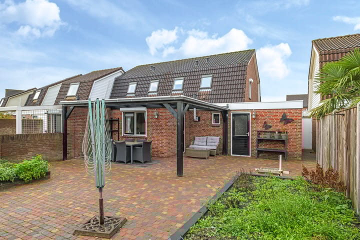 Foto 42 van Van Rooijenstraat 5