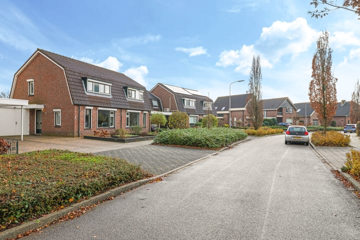 Foto 60 van Van Rooijenstraat 5