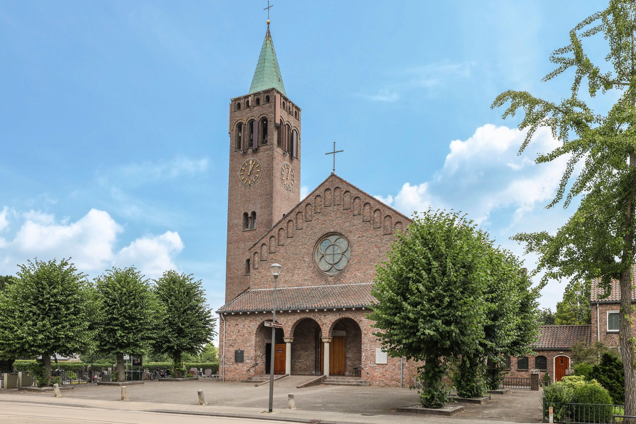 Photo 63 of Van Rooijenstraat 5