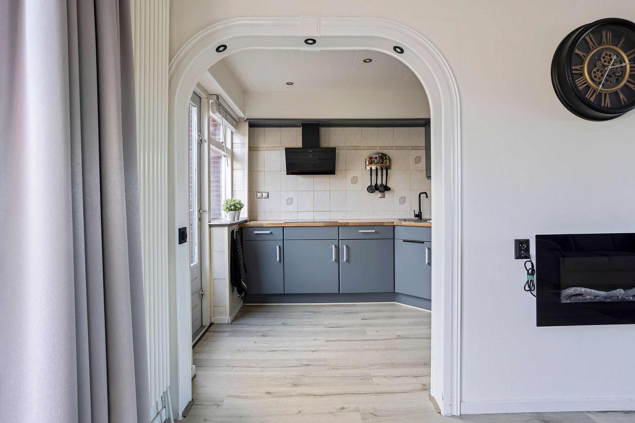 Foto 12 van Worp Tjaardastraat 143