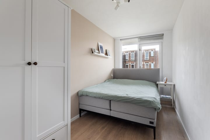 Foto 16 van Crooswijksestraat 14