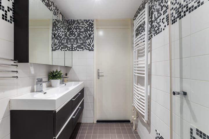 Foto 19 van Crooswijksestraat 14