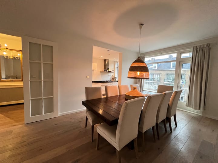 Photo 4 of Paulinastraat 64