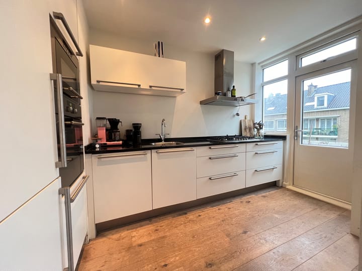 Photo 5 of Paulinastraat 64