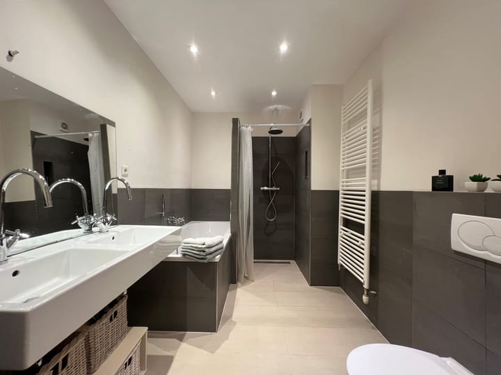 Photo 13 of Paulinastraat 64