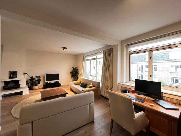 Photo 24 of Paulinastraat 64