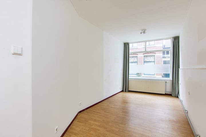 Photo 7 of Leidsezijstraat 14-ZW