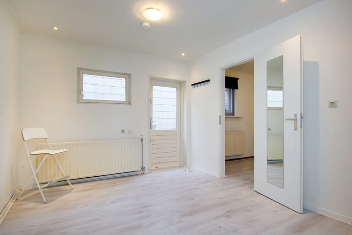 Photo 13 of Leidsezijstraat 14-ZW