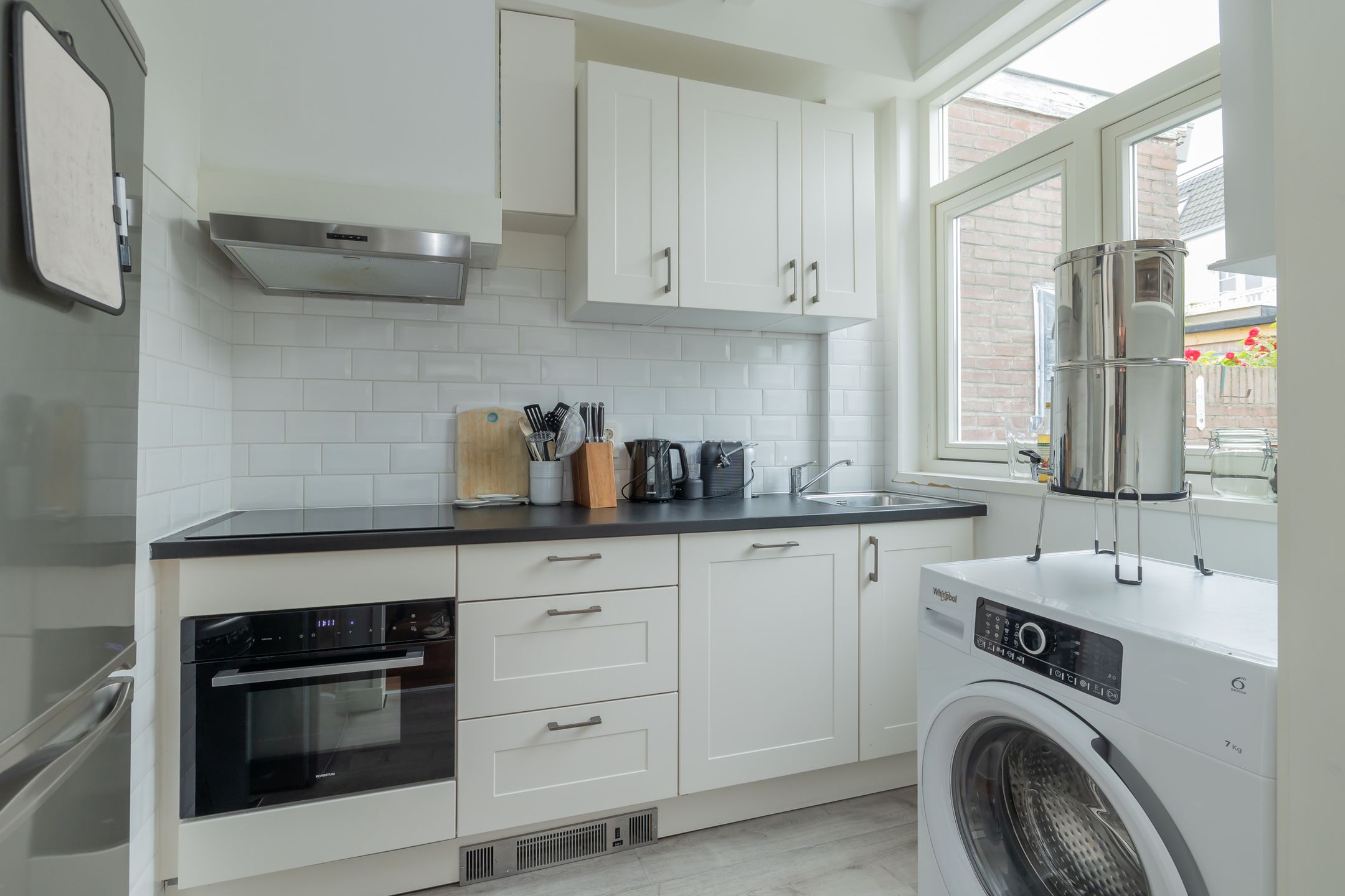 Photo 18 of Koninginneweg 16