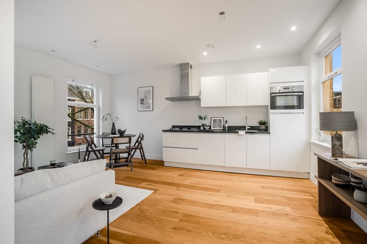 Photo 1 of Czaar Peterstraat 142-3