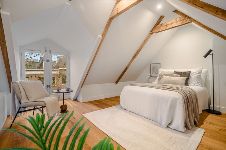 Photo 3 of Czaar Peterstraat 142-3