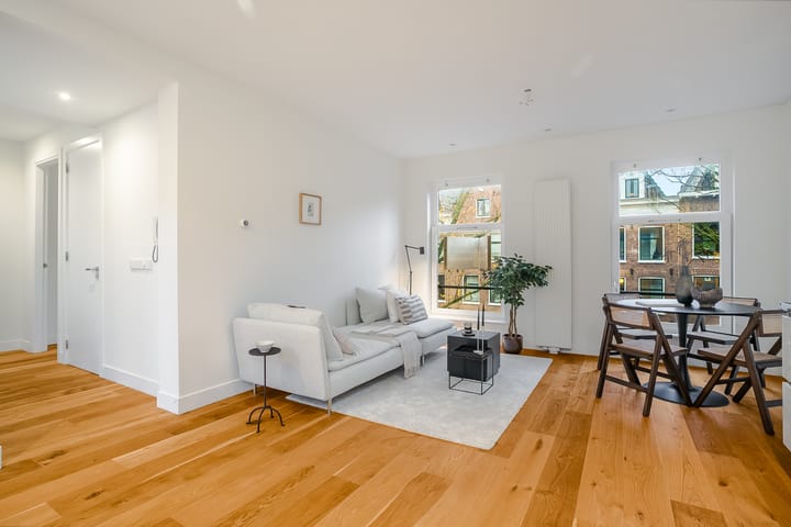 Photo 9 of Czaar Peterstraat 142-3