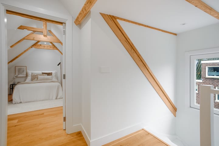 Photo 15 of Czaar Peterstraat 142-3