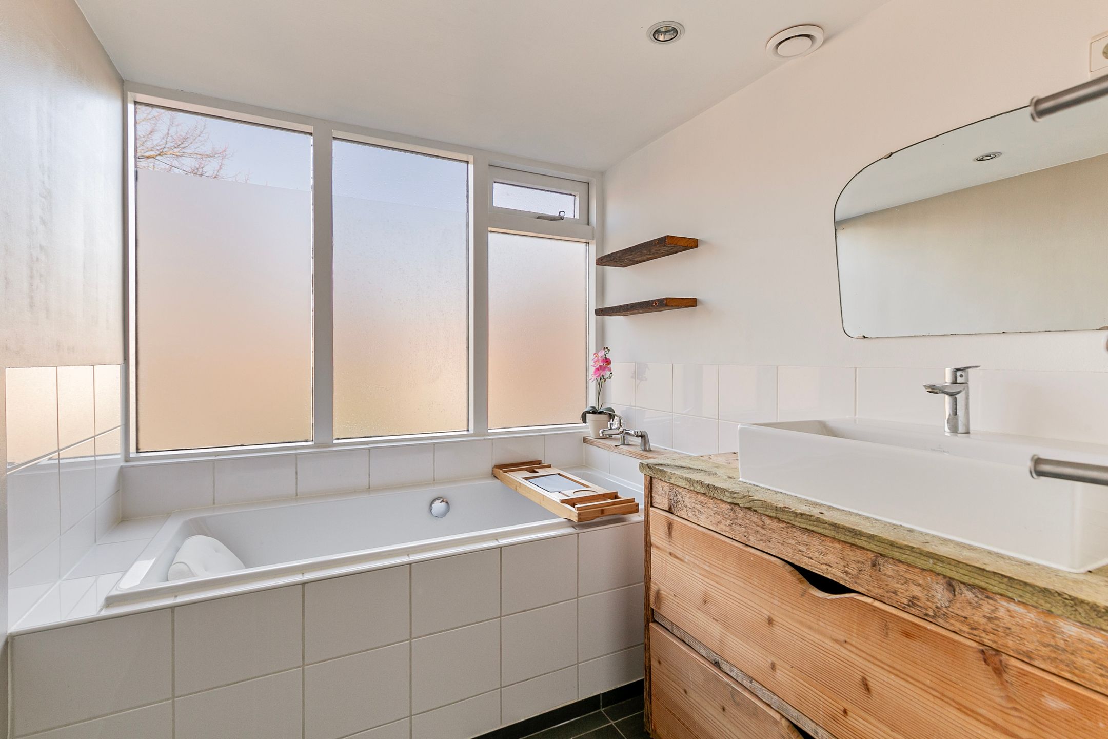 Foto 15 van Rijksweg 120-A