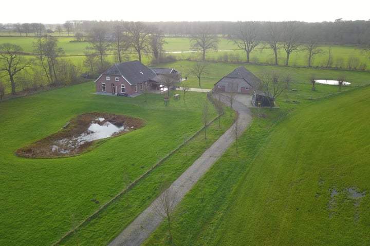 Bekijk foto 1 van Zelhemseweg 65