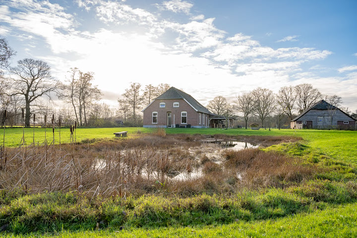 Bekijk foto 2 van Zelhemseweg 65