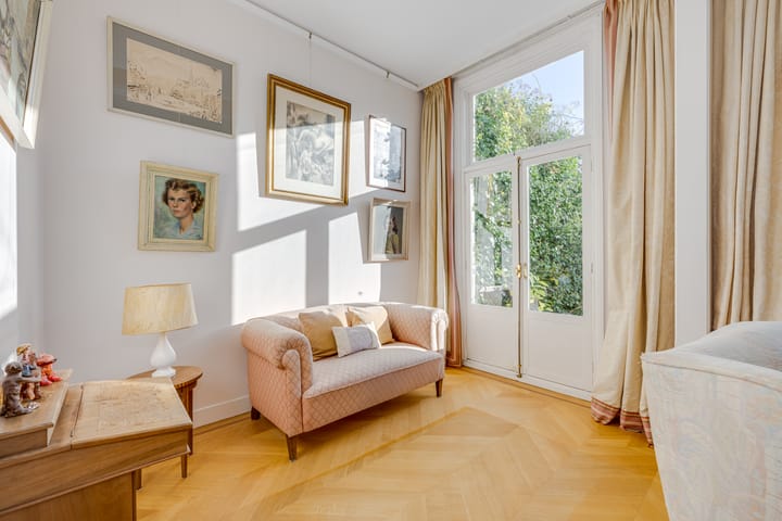 Foto 11 van Riouwstraat 111