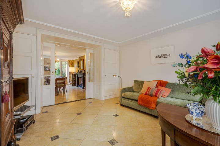 Foto 18 van Riouwstraat 111