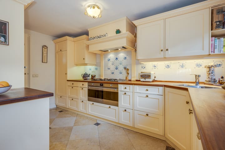 Foto 22 van Riouwstraat 111