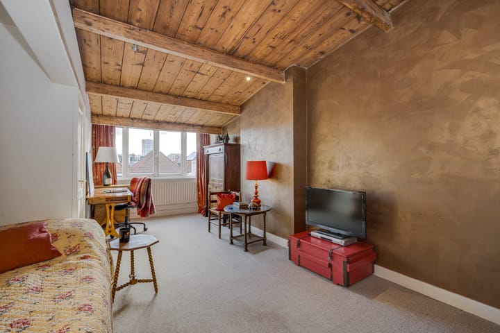 Foto 29 van Riouwstraat 111