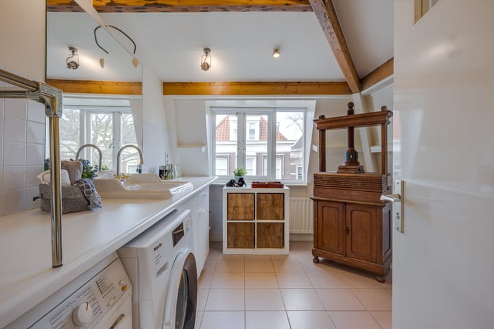 Foto 33 van Riouwstraat 111