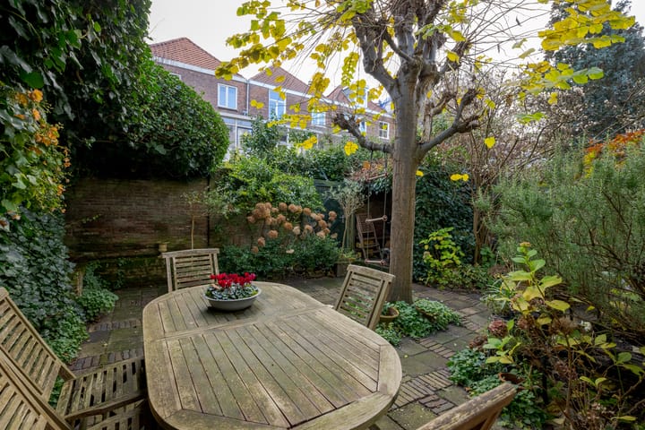 Foto 35 van Riouwstraat 111