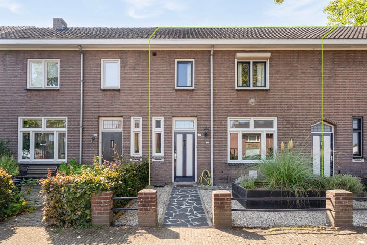 View photo 1 of Oudestraat 47