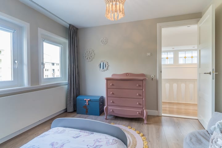 Foto 39 van Burg. Canterslaan 5