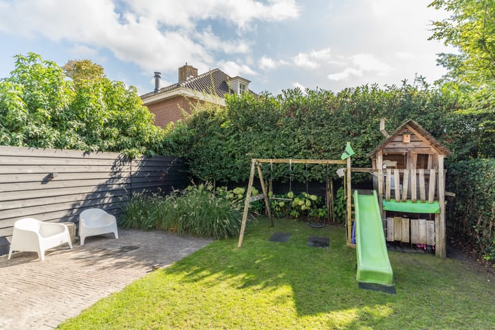 Foto 66 van Burg. Canterslaan 5