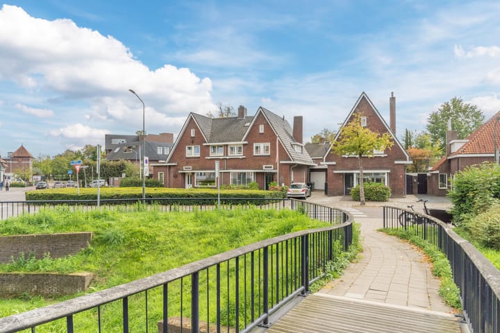 Foto 70 van Burg. Canterslaan 5