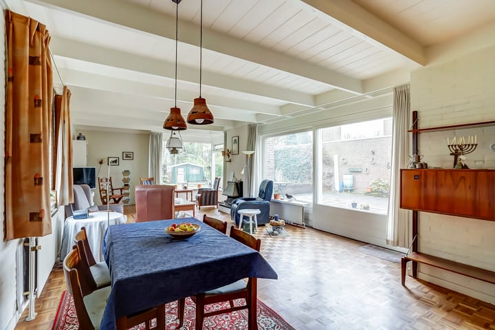 Foto 13 van Albert Schweitzerlaan 14