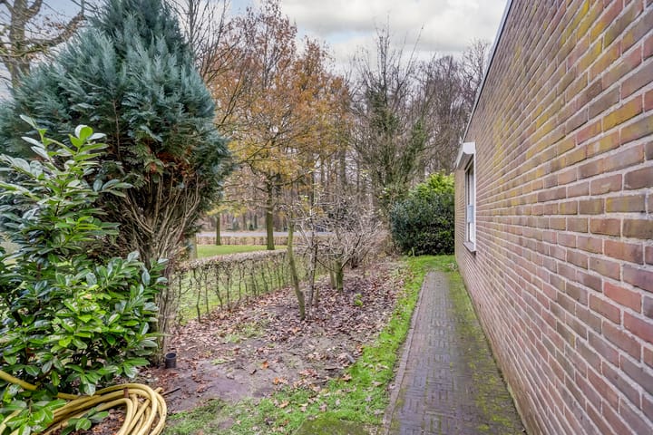 Foto 34 van Albert Schweitzerlaan 14