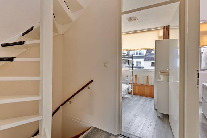 Photo 20 of Staringlaan 49