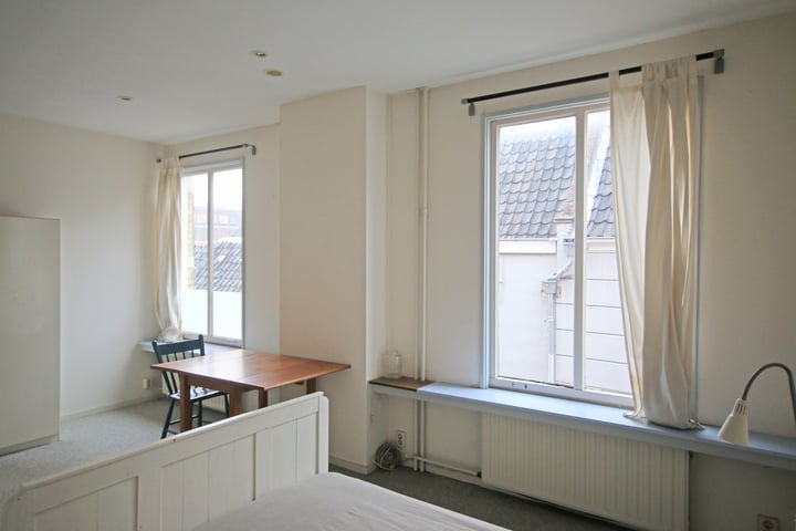 View photo 9 of Krullartstraat 2