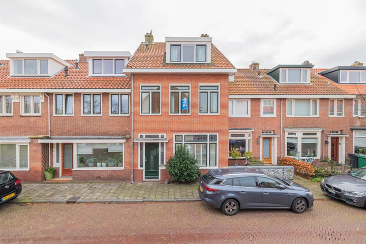 View photo 2 of Badelochstraat 30