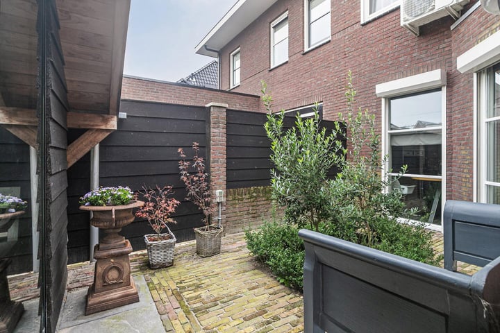 Bekijk foto 23 van Kluisstraat 37