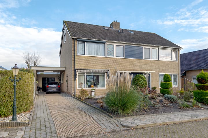 Foto 1 van Auke Vosstraat 65