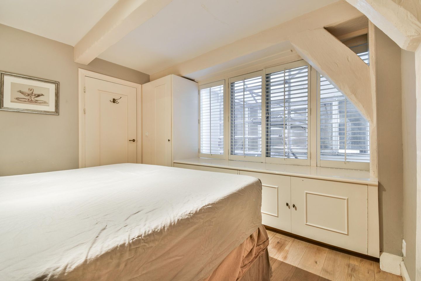 Foto 10 van Warmoesstraat 16-L