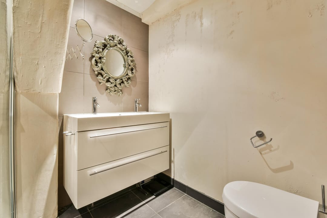 Foto 13 van Warmoesstraat 16-L