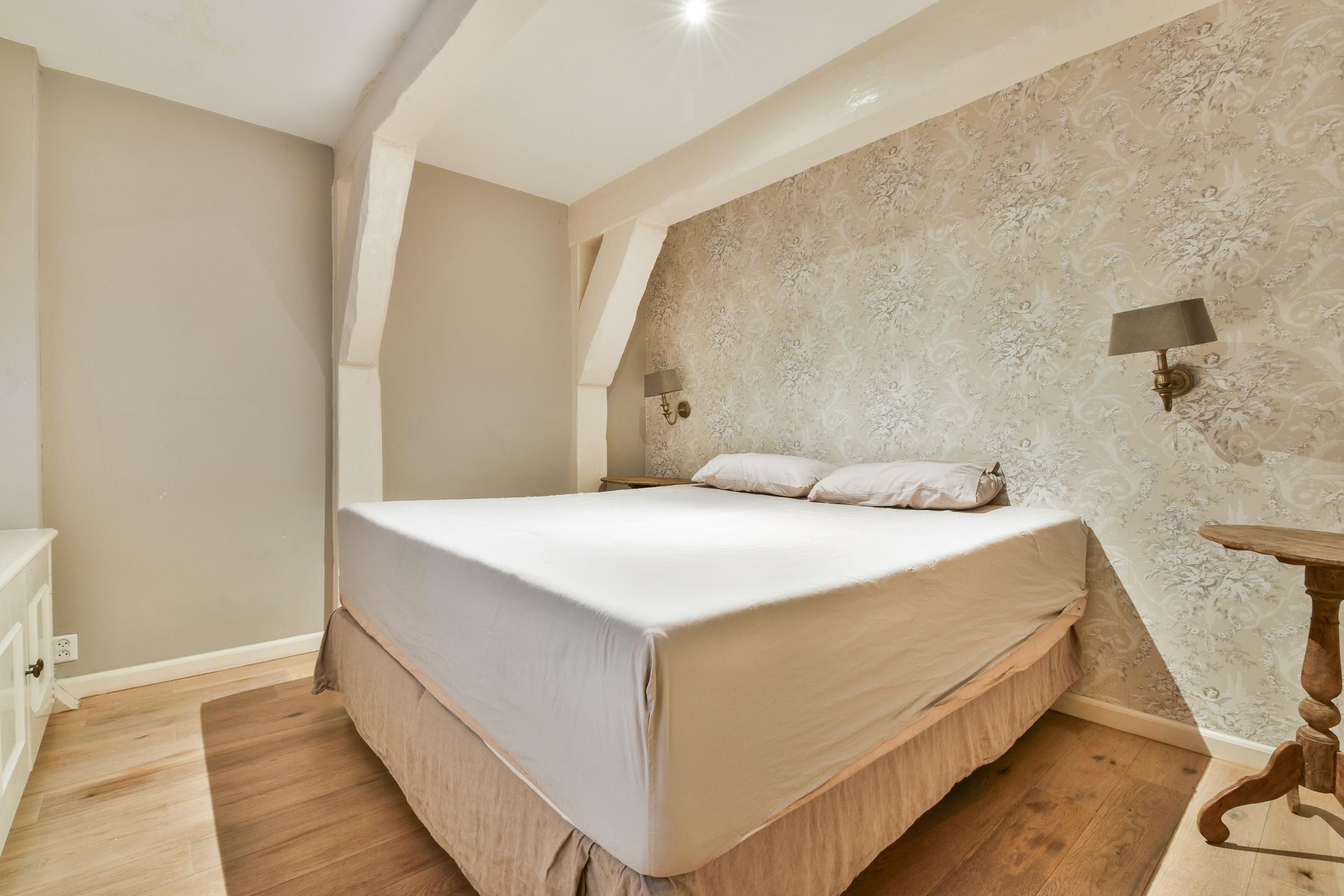 Foto 9 van Warmoesstraat 16-L