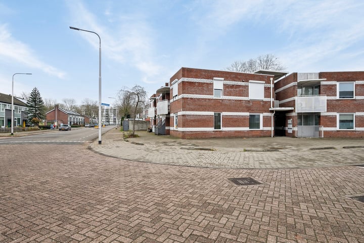 View photo 11 of Leharstraat 6-A