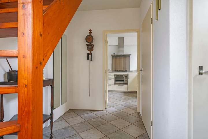 Photo 13 of Beneluxstraat 9