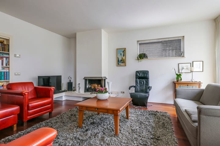 Photo 18 of Beneluxstraat 9